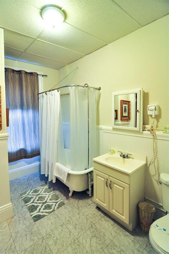 Beacon Inn 1087 Brookline Zewnętrze zdjęcie
